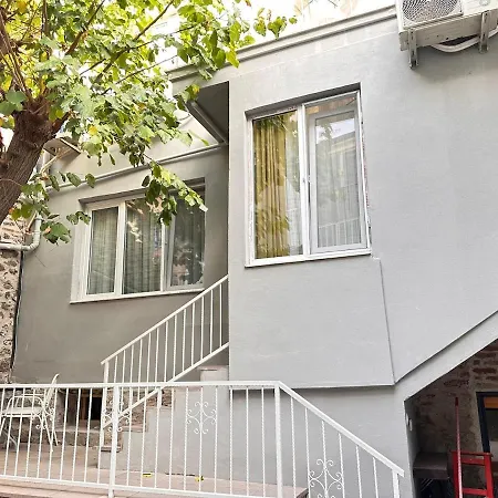 Akraios Beautiful Stone House In Apartment